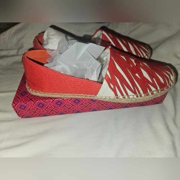 Tory Burch Espadrilles, 10.5, Red & Ivory - Picture 4 of 8
